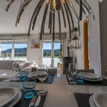 Montserrat Apartament *