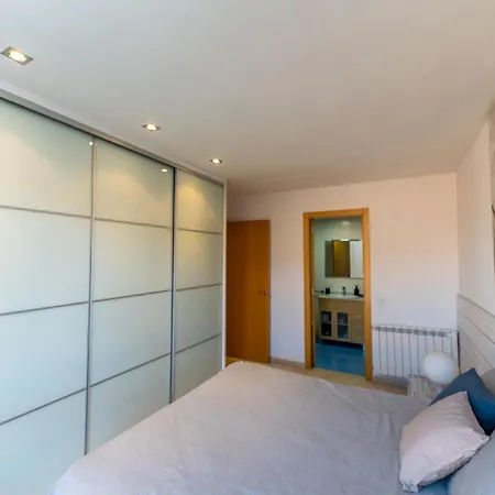 Montserrat Apartament *